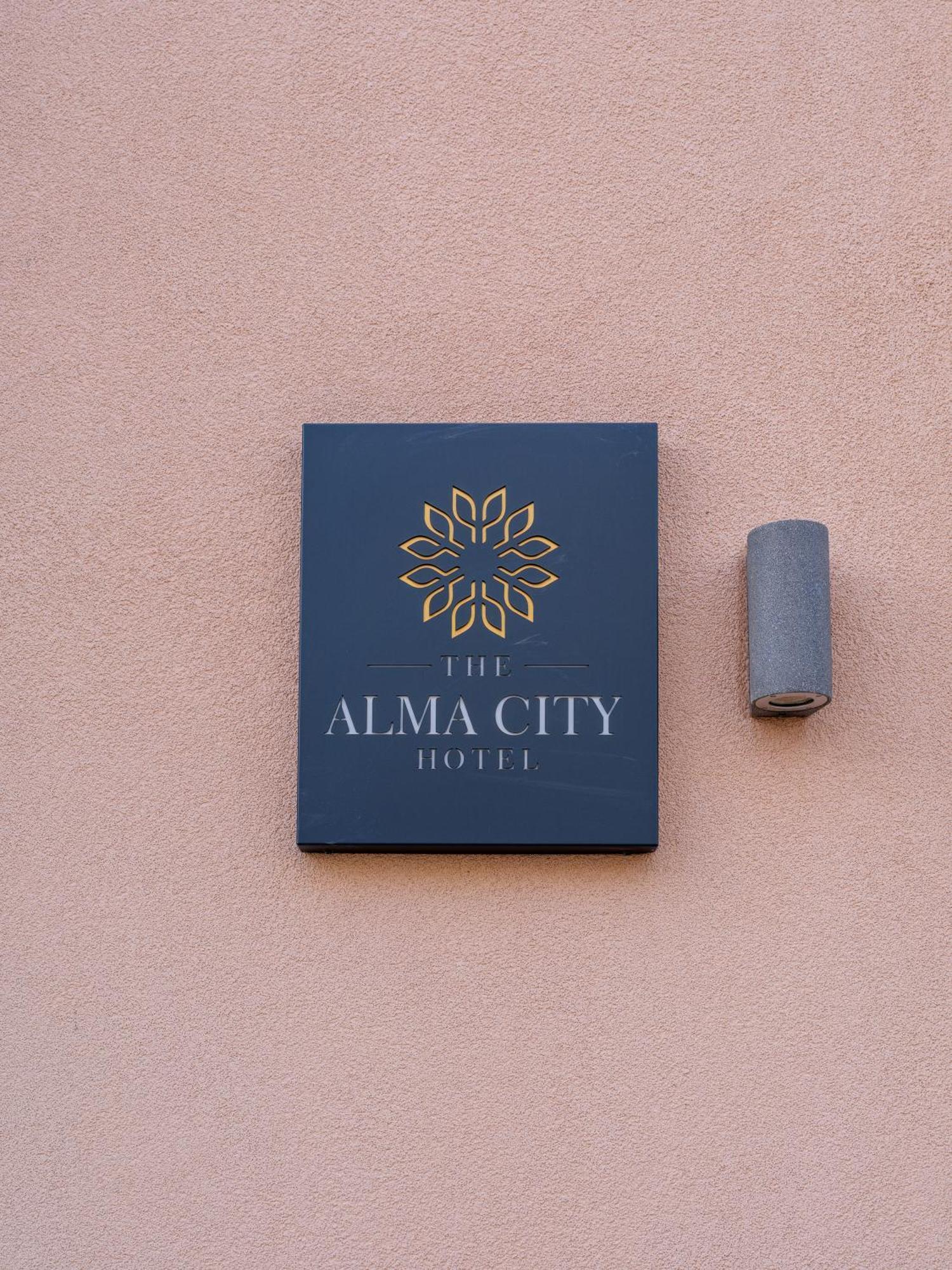 The Alma City Hotel Ханья Экстерьер фото